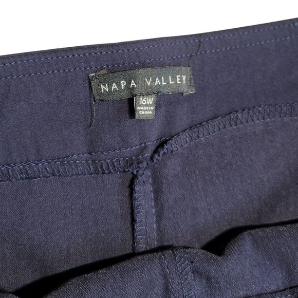 Napa Valley Women's Skort - Picture 6 of 8